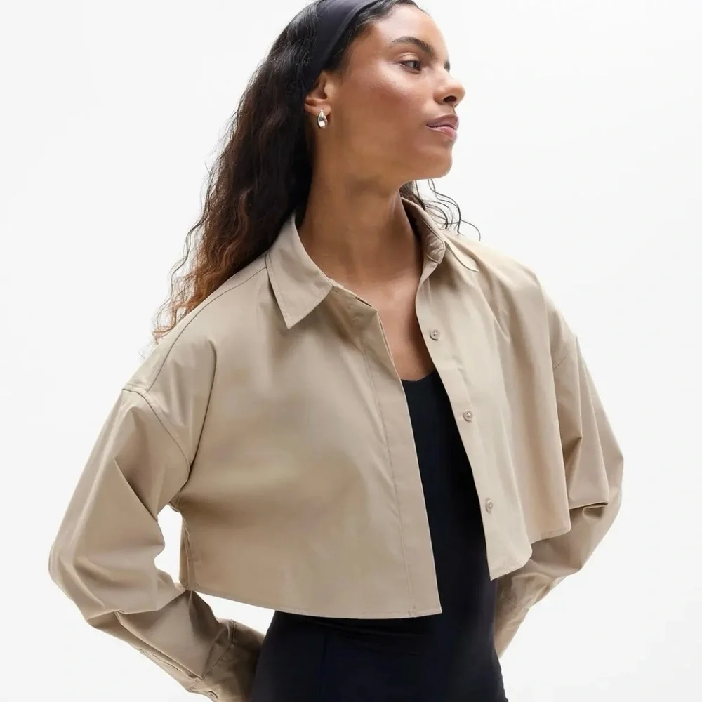 Athleta Midday Ultra Cropped Shirt | Khaki | Size XL